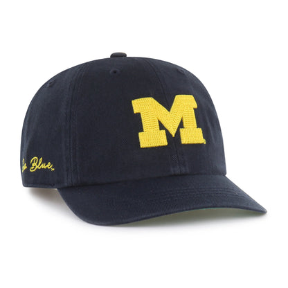 MICHIGAN WOLVERINES CHAIN SIDE STITCH '47 CLEAN UP SHORT VISOR